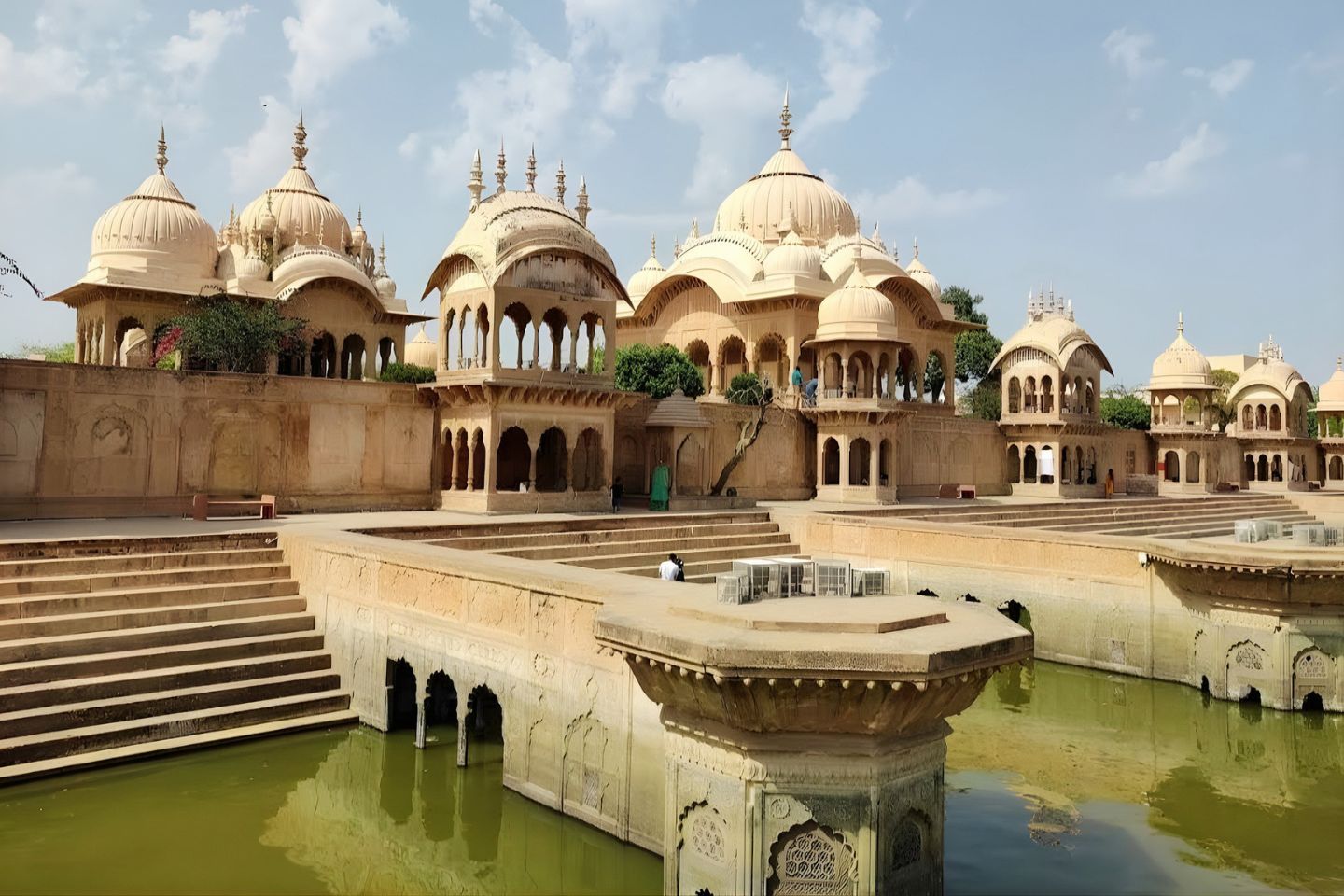 Kusum Sarovar, Mathura